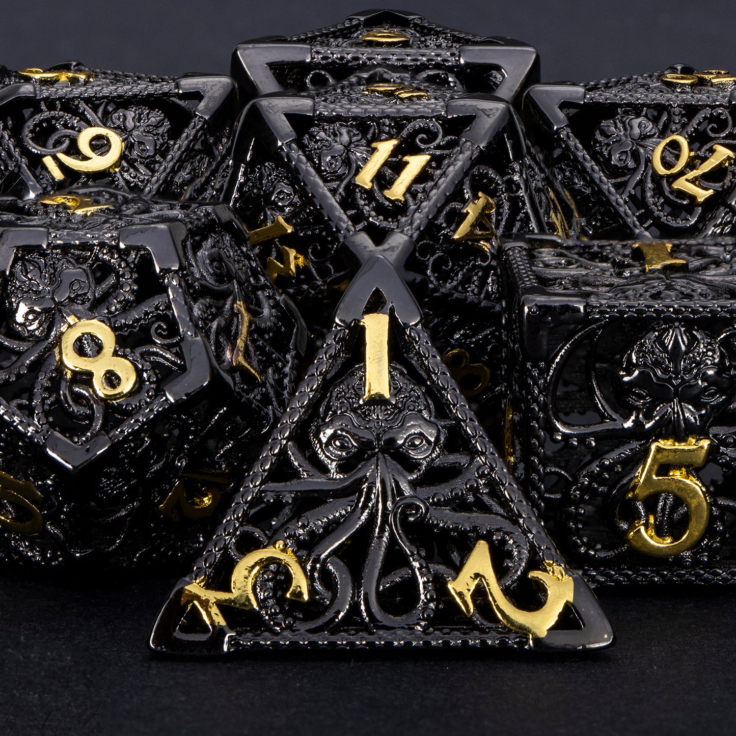 MINDFLAYER - Hollow Metal Dice Set